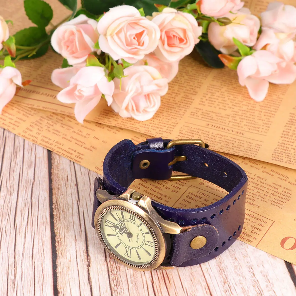 1Pcs Women's Retro Roman Dial Bracelet Watch Quartz Movement Elegant Wristwatch Soft Comfortable Band Fashion Gift for Holiday