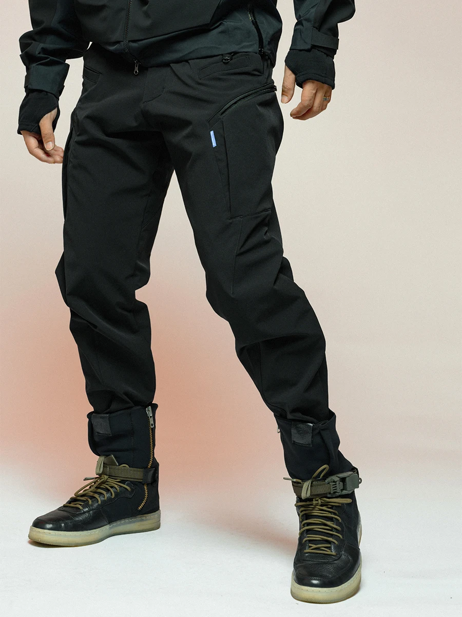 

REINDEE LUSION 24AW 0239 SOFT SHELL DWR CAVALRY PANTS Darkwear streetwear techwear workwear mulit-pocket all black style
