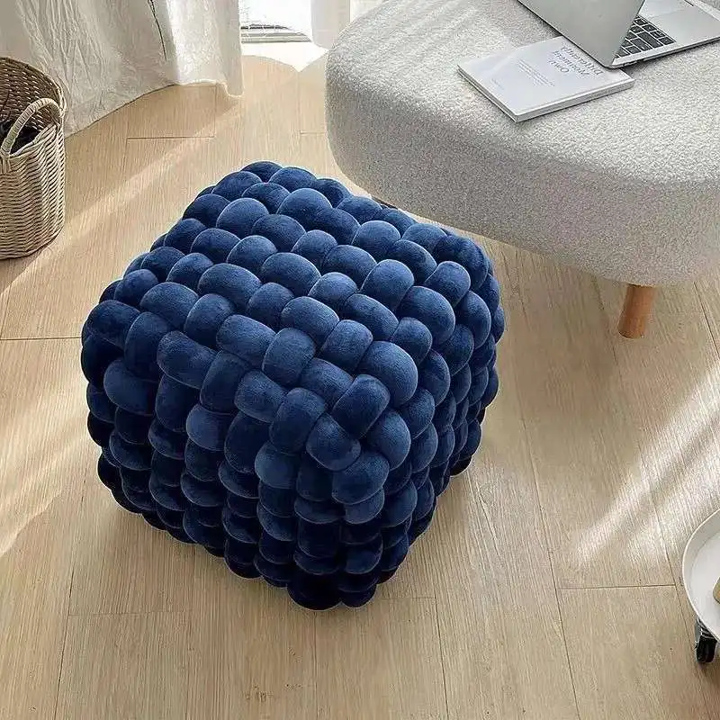 

Табурет ручной работы в виде кубика Рубика, табурет ручной работы изголовья кровати, туалетный столик, чайный столик, очень толстый табурет с облаком, вязаная мебель, пуфы сиденья