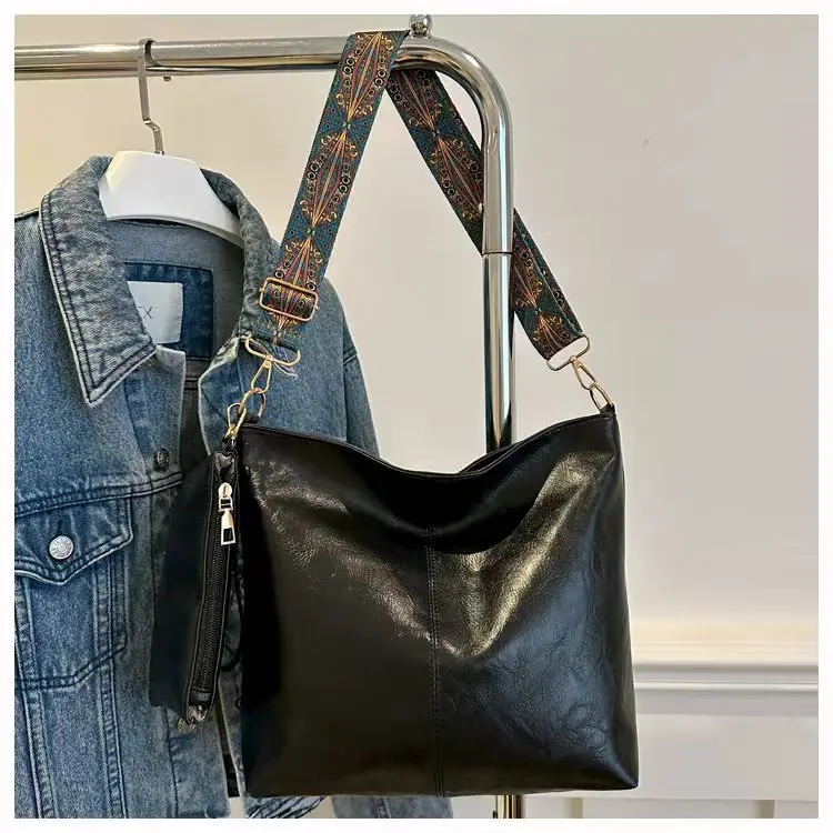 Damen-Eimer-Einkaufstaschen-Set aus Retro-PU-Material, verstellbarer breiter Riemen für den täglichen Bedarf, mit modischem Reißverschluss und Polyesterfutter – Detail 9
