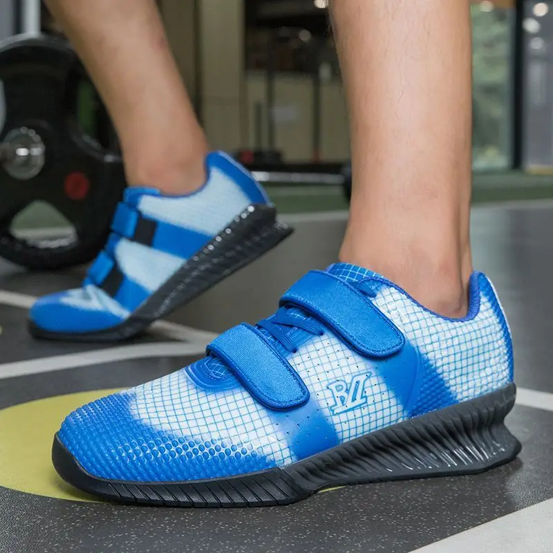 Four seasons hot sale lightweight high quality weightlifting shoes breathable deep squat training shoes hard pulling shoes very