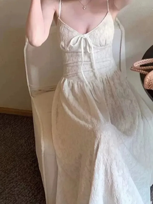 Summer Vacation Style V-Neck Lace Strap Dress Women's Loose Fit White Waist-Cinching Long Skirt Korean Style Commute Dress