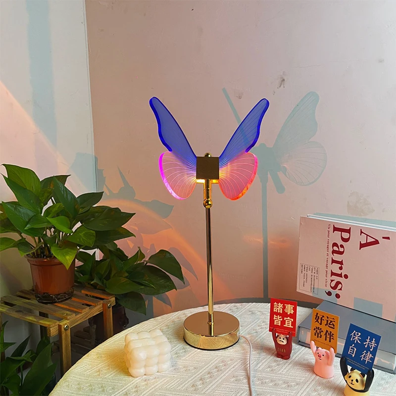 الجدول مصباح الرجعية الذهب الاكريليك فراشة LED لمبة مكتب فندق فيلا ديكور فني LED الجدول ضوء غرفة المعيشة السرير LED أضواء ليلية