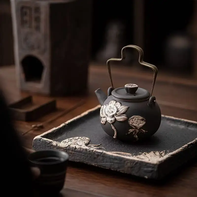 

1Pc 220ML Wabi Silent Wind Lotus Round Rhyme Beam Pot Coarse Pottery Ball Hole Filter Tea Breaker Kung Fu TeaSet Handmade Teapot