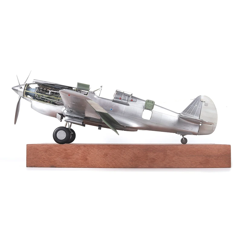 Great Wall hobby Assembly Aircraft Kit L3201Curtiss P-40 Warhawk 81-A2 \