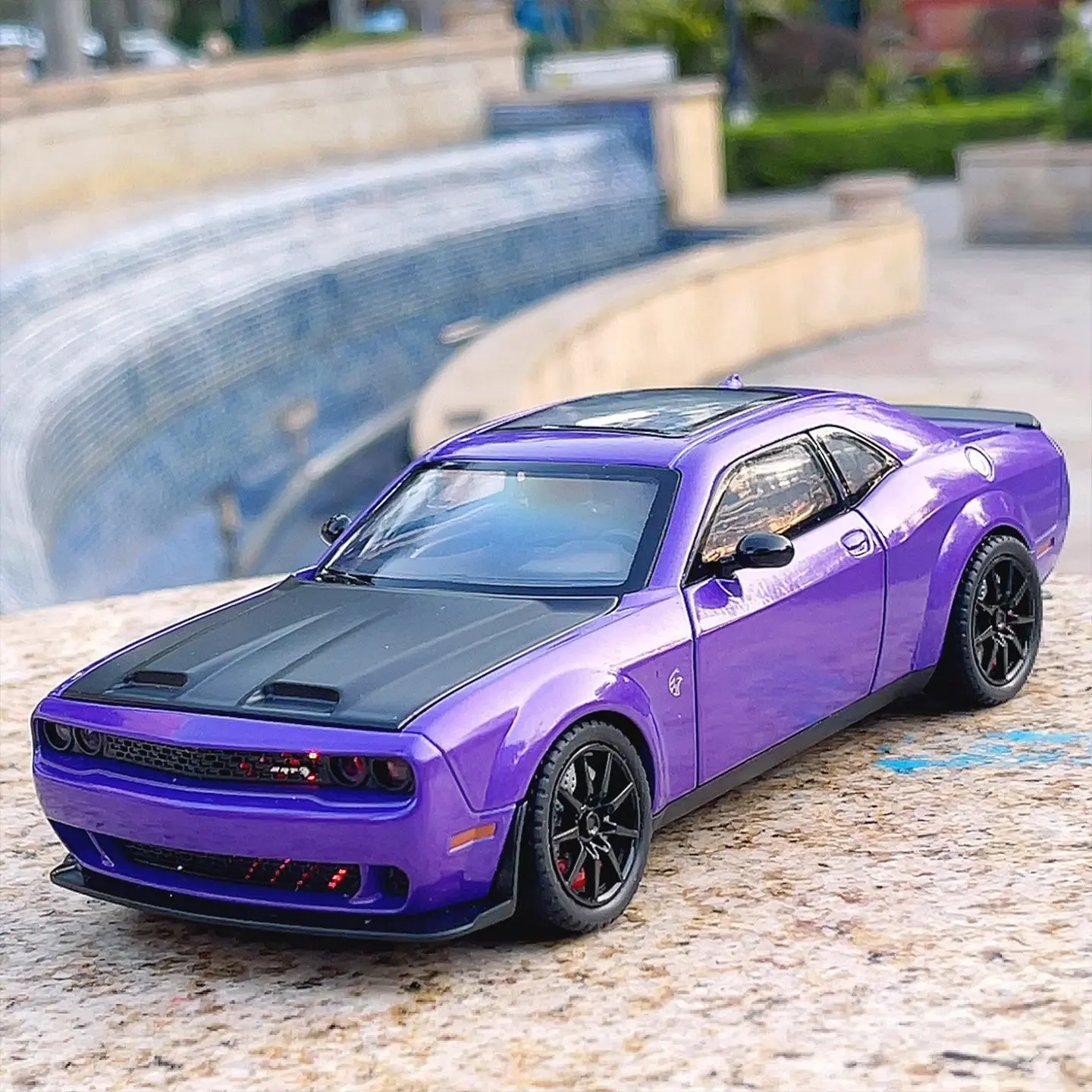 

1:24 SRT Hellcat Sports Car Model Diecast Metal Toy Vehicles Car Model Sound Light Collection Toy Gift