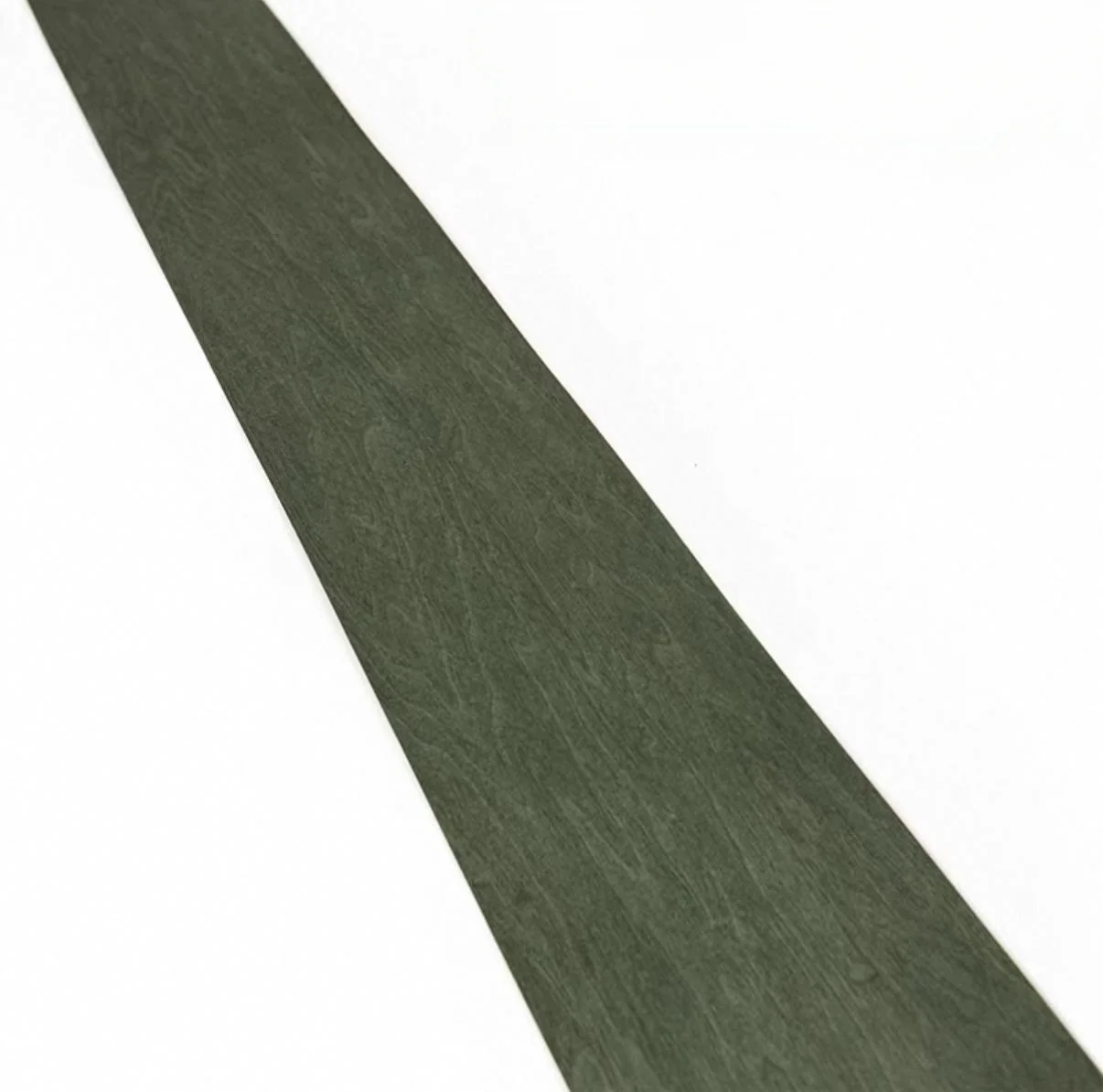 

2.5 meters long, 0.2 meters wide, 0.5 millimeters thick, natural dyed dark green maple solid wood veneer for manual veneering