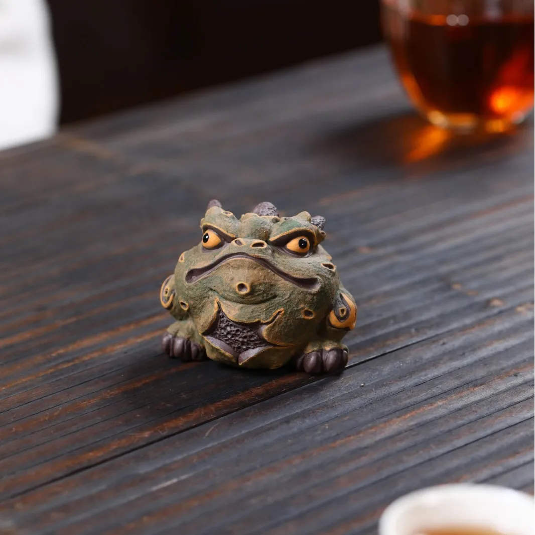 Yixing Purple Clay Pet, Bark Golden Toad Ornament, Exquisite Collectible Accessory, Wealth-Attracting Toad, Fully Handmade Tea