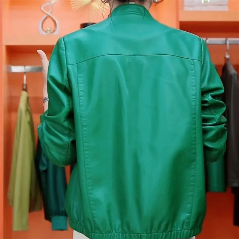 2025 Giacca corta femminile in ecopelle Autunno Inverno Lady Fashion Capispalla in pelle PU Cappotto in pelle da donna coreana di grandi dimensioni 4XL