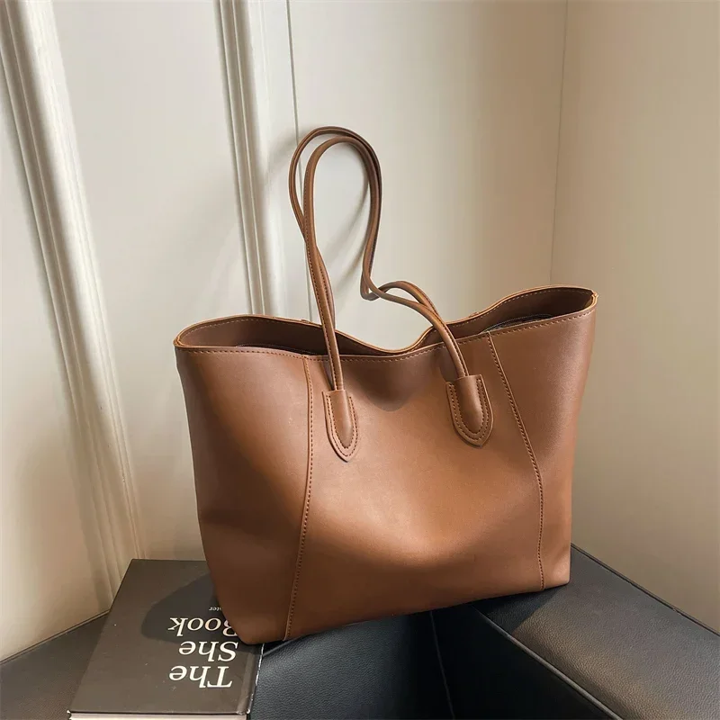 Solid Color PU Shoulder Bag with Zipper Fashionable and Simple, Classic Commuting Style Large Capacity 2024 Casual Handbag