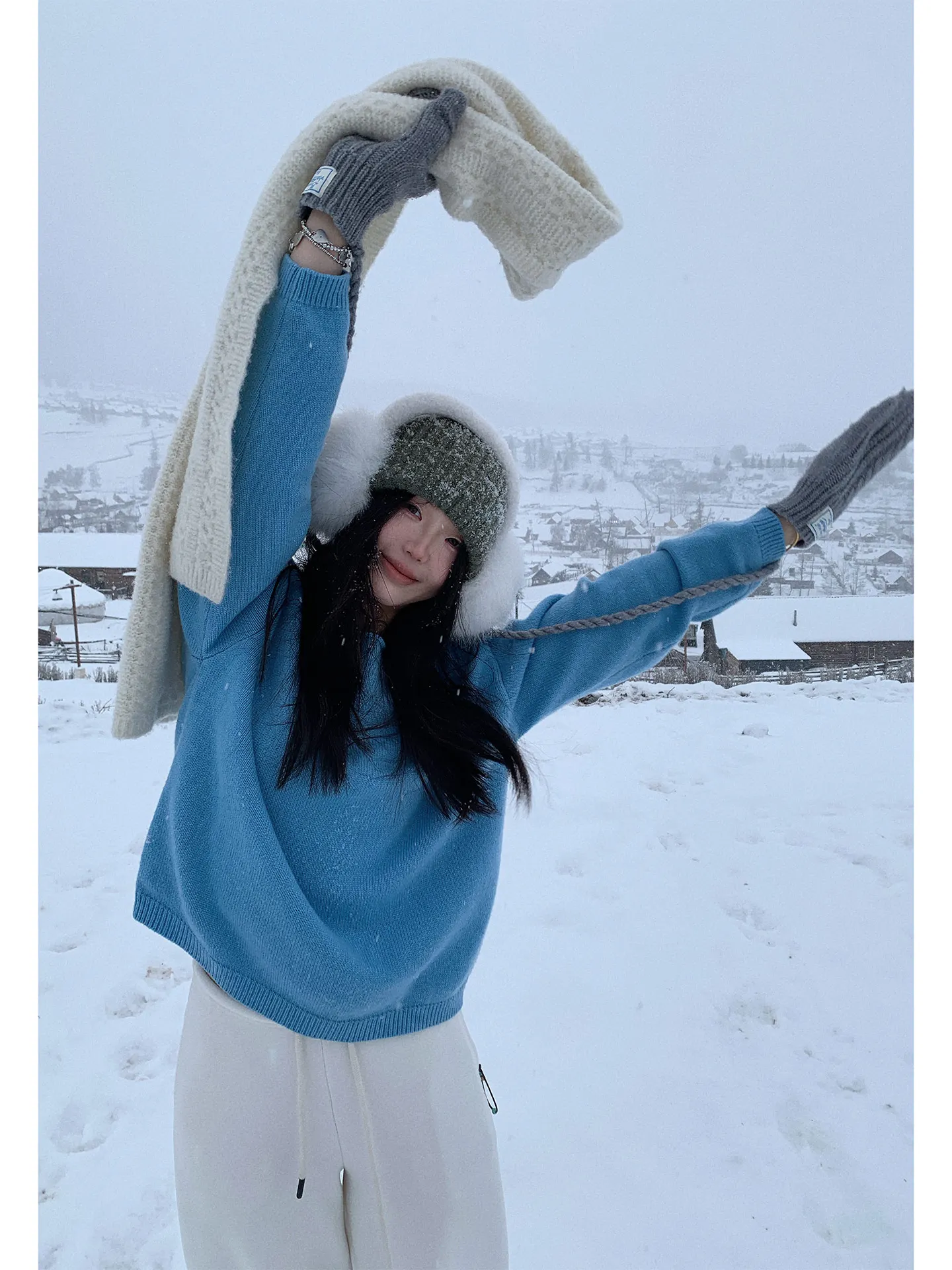 

Красно-синий вязаный свитер Ele для женщин, на одно плечо, в стиле lazy fashion, для повседневной носки, корейский бренд, стандартный крой, с длинными рукавами