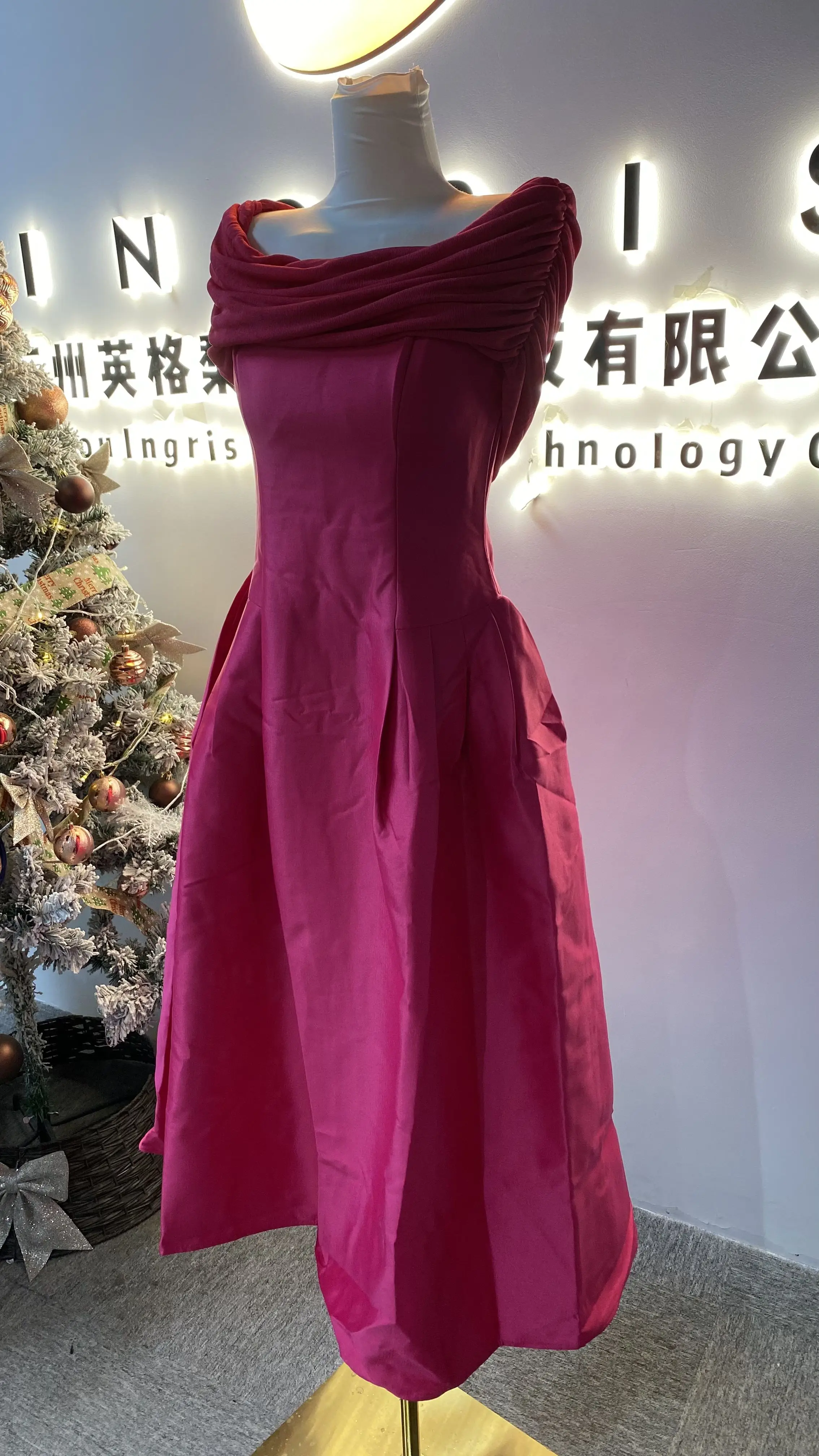 New niche fashion one-shoulder backless solid color strapless dress for women, long party elegant evening gown-GZXX107