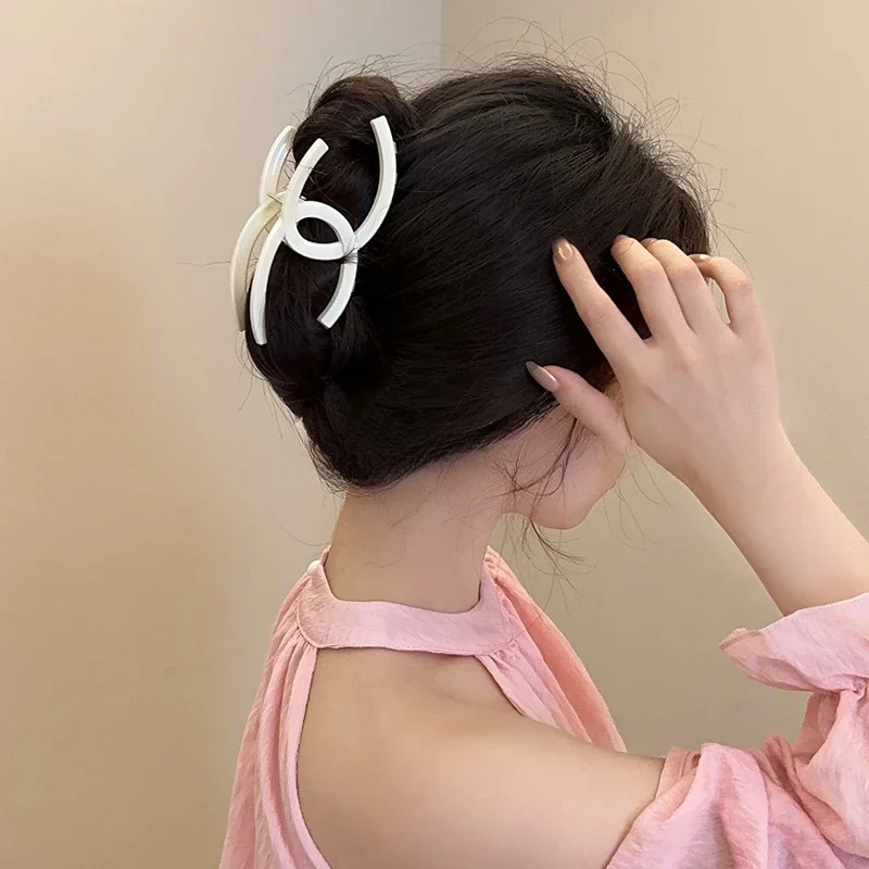 Simple Multifunctional Double C Shark Clip Large Grab Clip Hair Ornament Ponytail Hair Clip Girl Hair Clip Party Gift