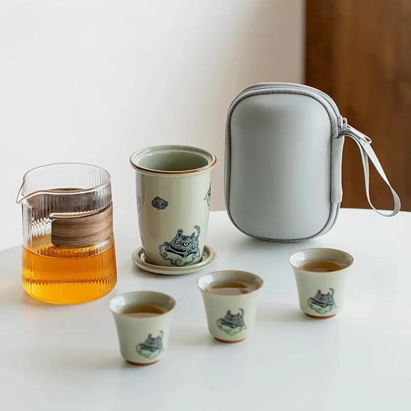 

Cute Tiger Travel Tea Set Anti-scalding Glass Pot Ceramic Portable Outdoor Teaset 1 Pot 3 Cups Tea Making Set Tea Ceremony Gift