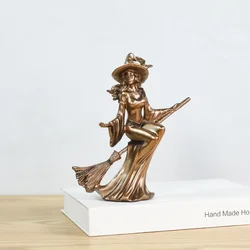 Nordic Rtro Witch Doll Statue Craft Home Accessories Desk Kids Room Decor Fairy Resin Garden Sculpture Gift Easter Accessori