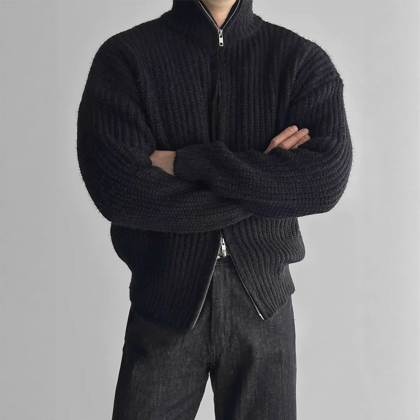 American Style New Fashion Men Black Grey Solid Color Striped Stand Collar Long Sleeve Zipper Knitted Cardigans Male Coats Tops