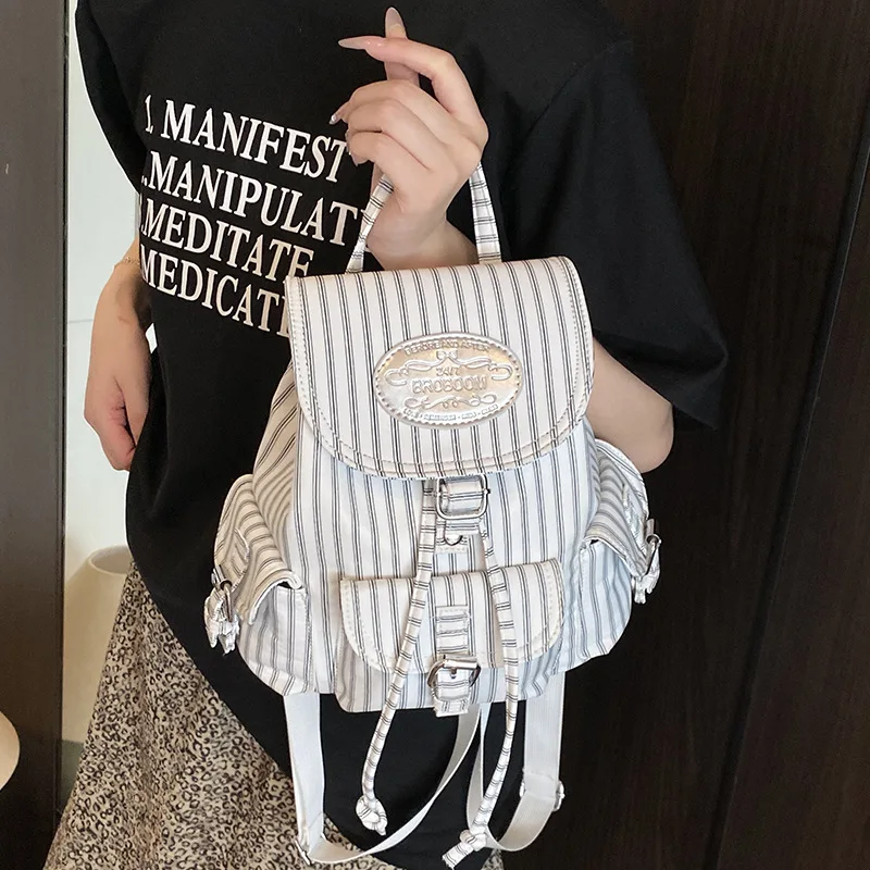 

Casual Versatile Women's Backpacks 2025 New Style Travel Backpack Super Popular Niche Commuting and Outing School Bag