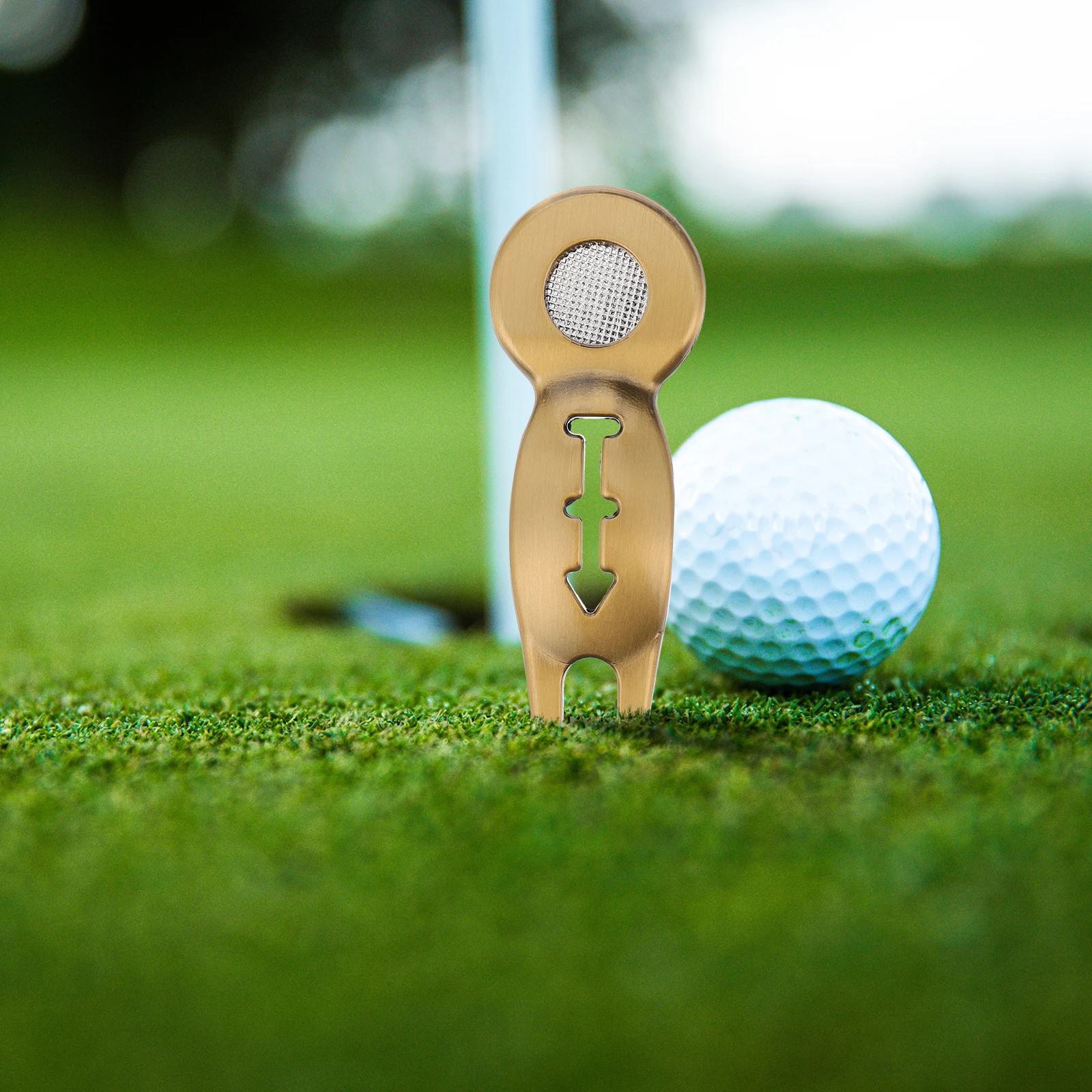 

Golf Fork Golfs Divot Tool Metal Brown Portable Durable Repair Grass Marker Ball Line Maker Training Device