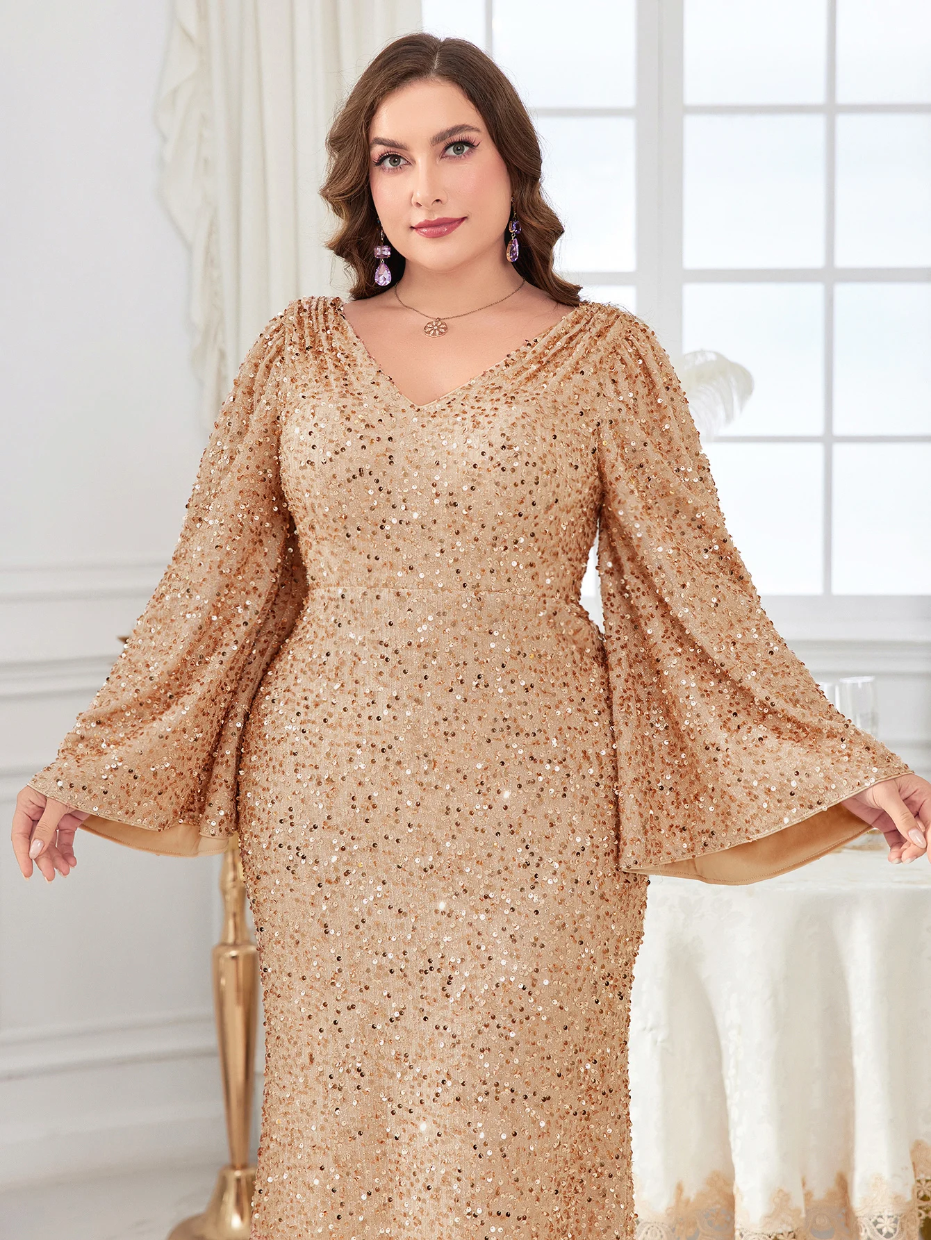 Unithorse Plus Size Women\'s V-neck Sequin Long Sleeve Formal Evening Dress