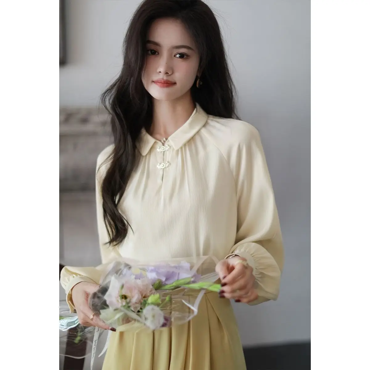 2024 New Spring and Autumn Woman Clothes French Retro Style Grace Elegant Sweet Upscale Interior Lapping Lantern Sleeve Tops Ins