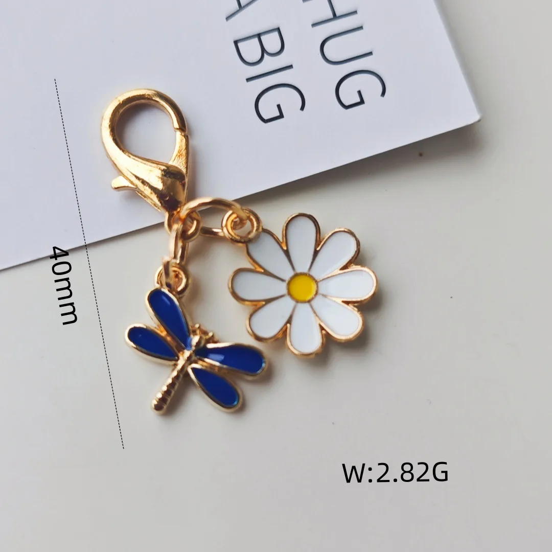 10pcs Fresh Daisy Dragonfly Pendant Cute Alloy Oil Drop Keychain Small Bag Hanging Decor