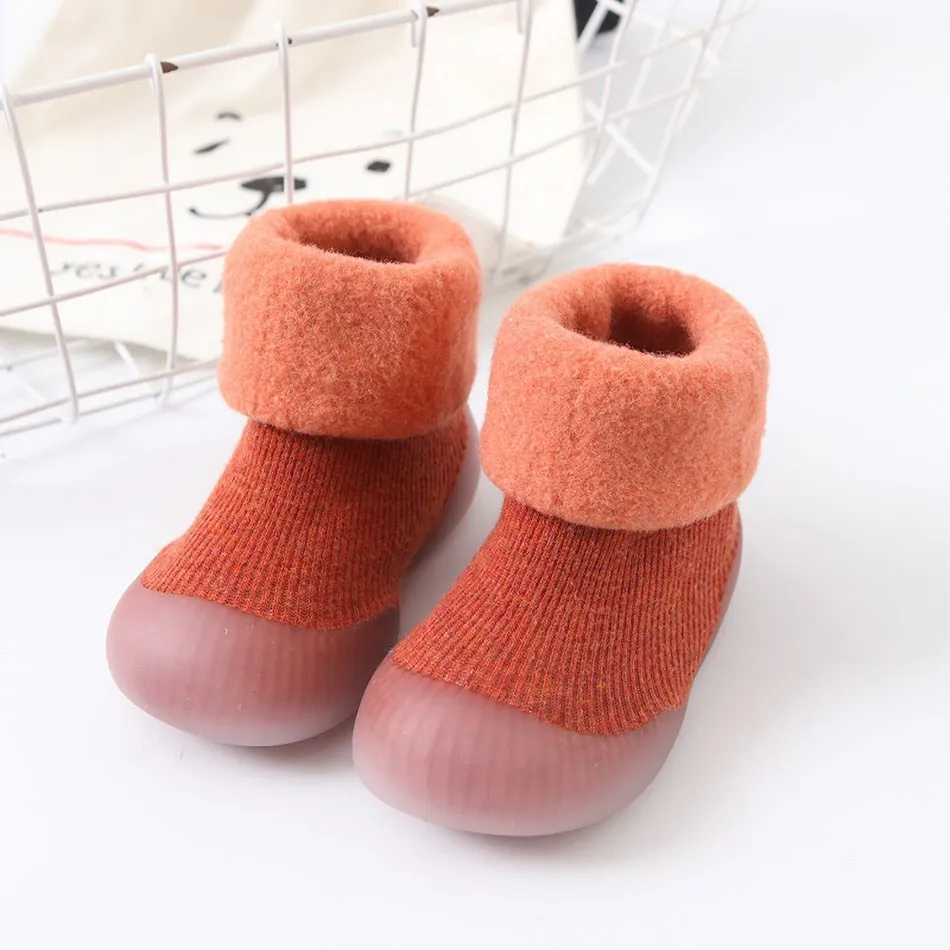 Chaussettes plus épaisses pour nouveau-né, chaussures de premiers pas pour bébé fille et garçon, baskets de couleur unie à semelles souples