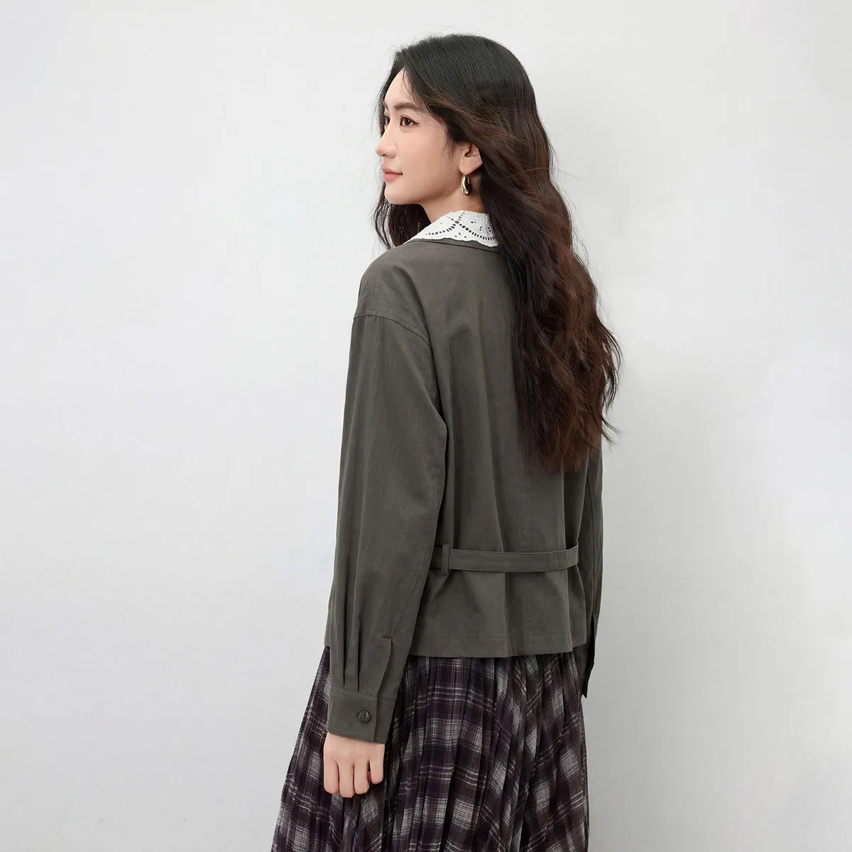 SENTUBILA Women's Coffee Jacket 2026 Spring Color-block Embroidered Top with Belt Retro Casual Ladies Clothing W61WB6597