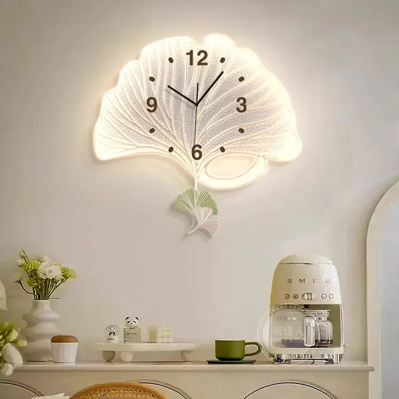 Modern Xenomorph Wall Clocks Minimalist Aesthetic Creative Design Clock Wall Nordic Fashion Reloj Pared Ornaments Home Decor
