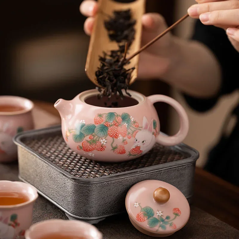 Ceramic Teapot and Teacup Set Cute Kung Fu Tea Set Tea Table Accessories Ladies Pink 1 Pot 2 Cups Chinese Tea Set