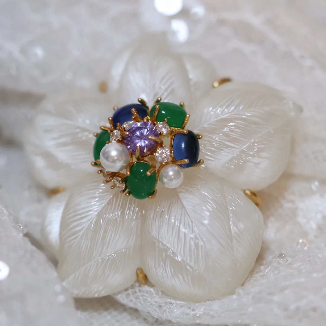 SKEDS Middle Design Flower Crystal Jelly Badges Pin For Women  Fashion Classic Vintage Floral Plant Shining Brooch For Lady