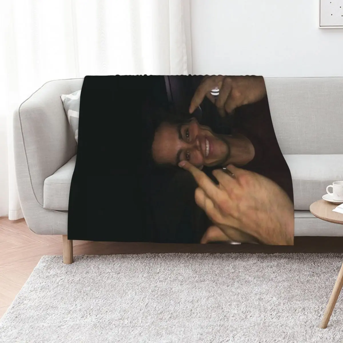 

dylan o’brien middle fingers Throw Blanket Soft Beds cosplay anime Bed Thermal Blankets