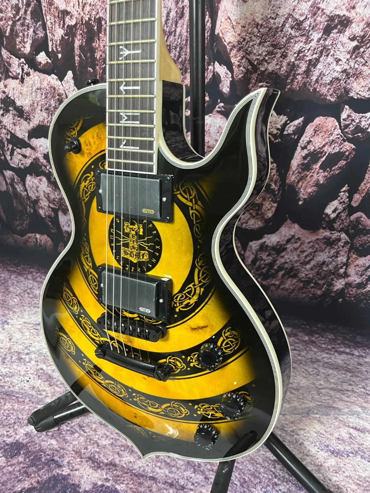 

2026 hot new Factory Customization Guitar Wylde Audio Totem Top Black Hardware