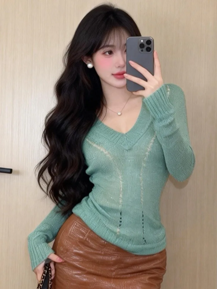 

Elegant Hollow out Long Sleeve Knitwear Women's Base Layer Shirt Slimming Top for Autumn Winter V-Neck Short Length Color