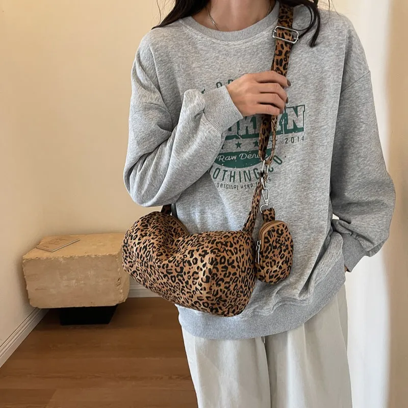 Korean Version Niche Leopard Print Canvas Armpit Bag for Women New Trendy Fashion Shoulder Bag Commuting Versatile Pillow Bag