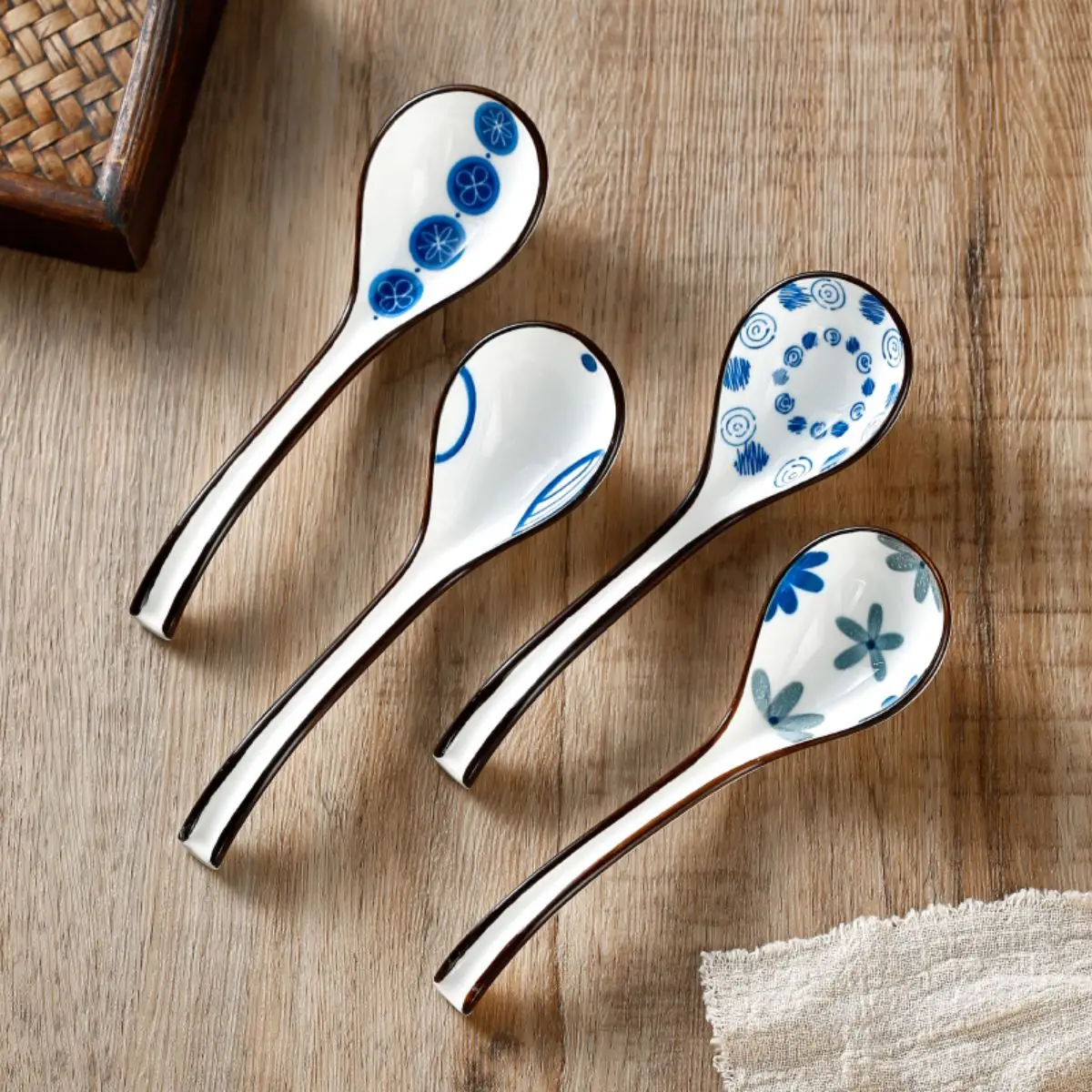 4PCS Japanese Style Ceramic Soup Spoon Big Spoon Head Design Extended Handle Grip Sensation Comfortable Retro Ceramic Soup Spoon