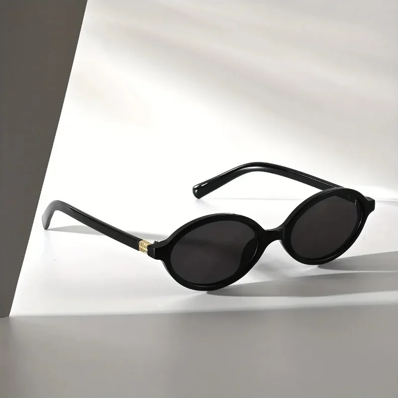 1PC Oval Retro PC Glasses Men and Women Small Face Design Sunglasses versatile for Multiple Indoor Scenes Eyewear
