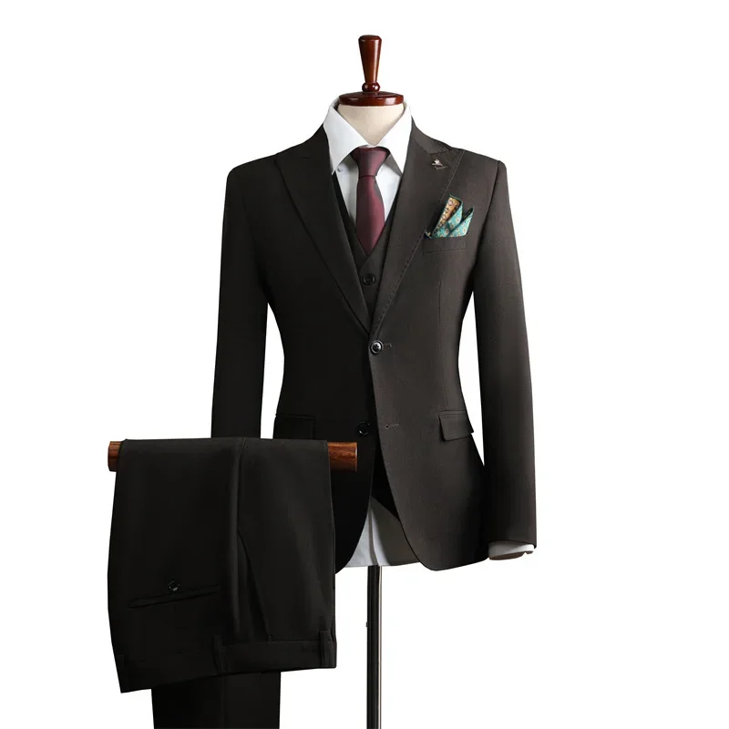 (18) Fashionable Korean style men\'s three-piece suit