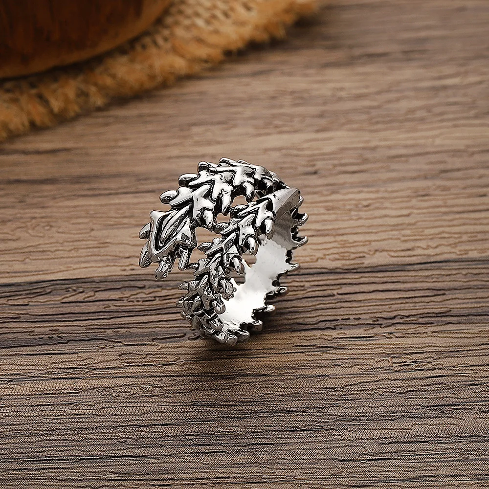 Fashion Retro Spinal Bone Ring For Men And Women Punk Style Personality Retro Opening Adjustable Centipede Shape Ring Jewelry