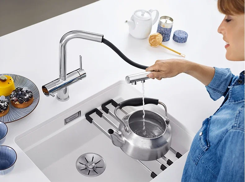 Efficient and Convenient 3 in 1 Pull-Out Chilled Water Tap for Your Home or Office