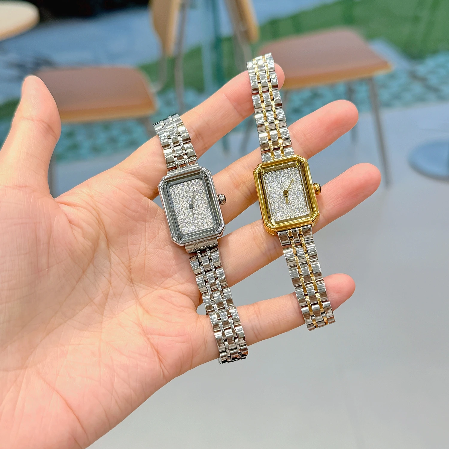 

Top Brand Luxury Women's Full Diamond Watch Personalized Full Diamond Dial Fashion Quartz Watch Simple Casual Women's Gift Watch