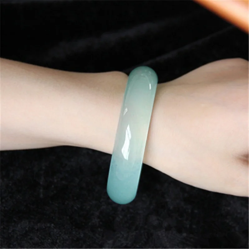 Quartz Rock Jade Ice-like Bracelet Emerald Green Jade Bracelet