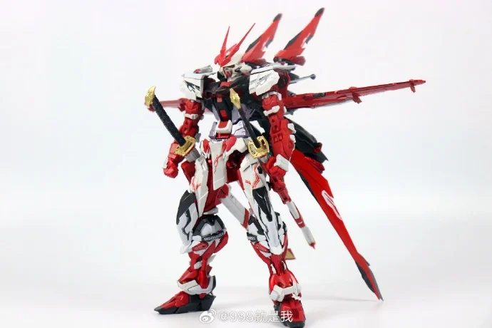 DABAN 8836 MB 1/100 Astray Red Frame Kit modello di montaggio Unità di volo Spada Action Figures Robot Modello in plastica Regalo personalizzato Giocattoli