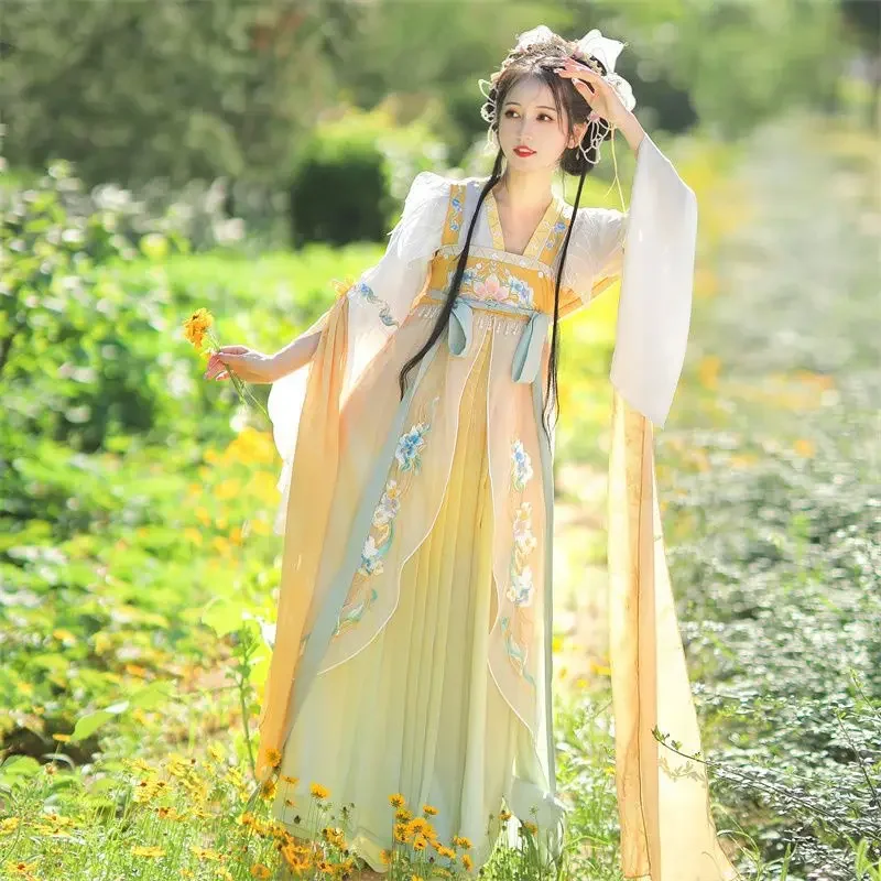 

Новый женский костюм Hanfu, полный комплект из древней одежды и элементов Han, улучшенный повседневный супер-фея, древний китайский 2025 г.