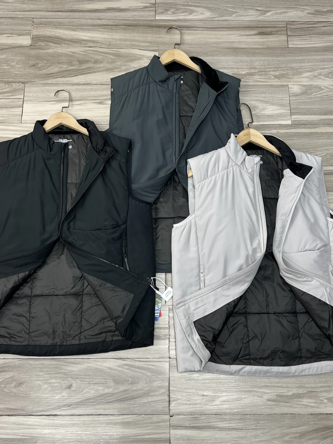 

Lightweight Windproof Water-Resistant Men's Outdoor Tech Cotton Vest Faionable Urban Sle Stand Fit Zipper Decoration