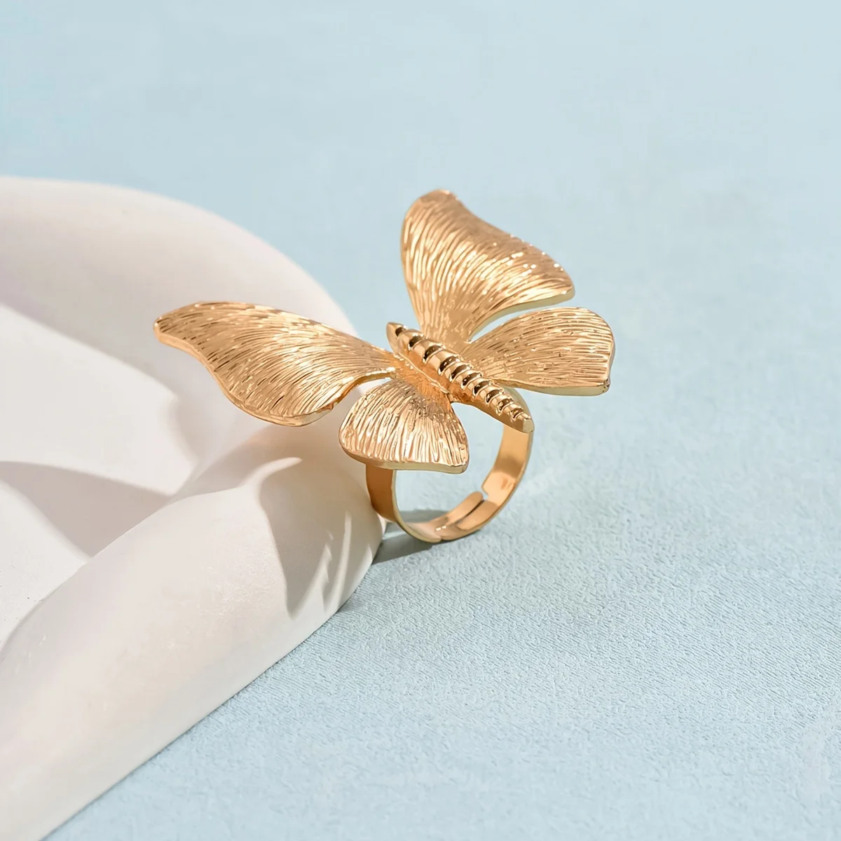 Vintage Ring Golden Butterfly Design Match Daily Outfits Party Accessory Perfect Gift For Female Symbol Of Beauty And Freedom