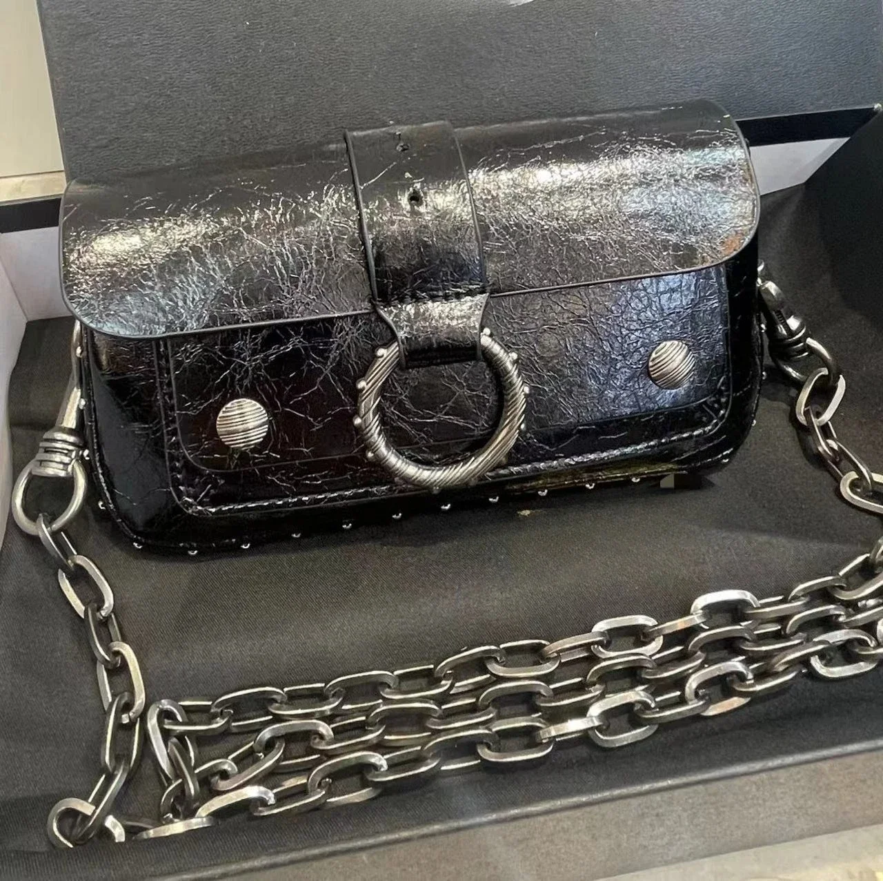 

Classic French Design Rivet Circle Mini Chest Bag - Simple Versatile Fashion Accessory for Everyday Use