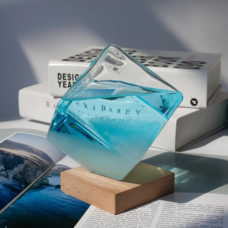 Novel and practical jewelry, weather forecast glass bottle jewelry, small cubic storm bottle, creative birthday gift