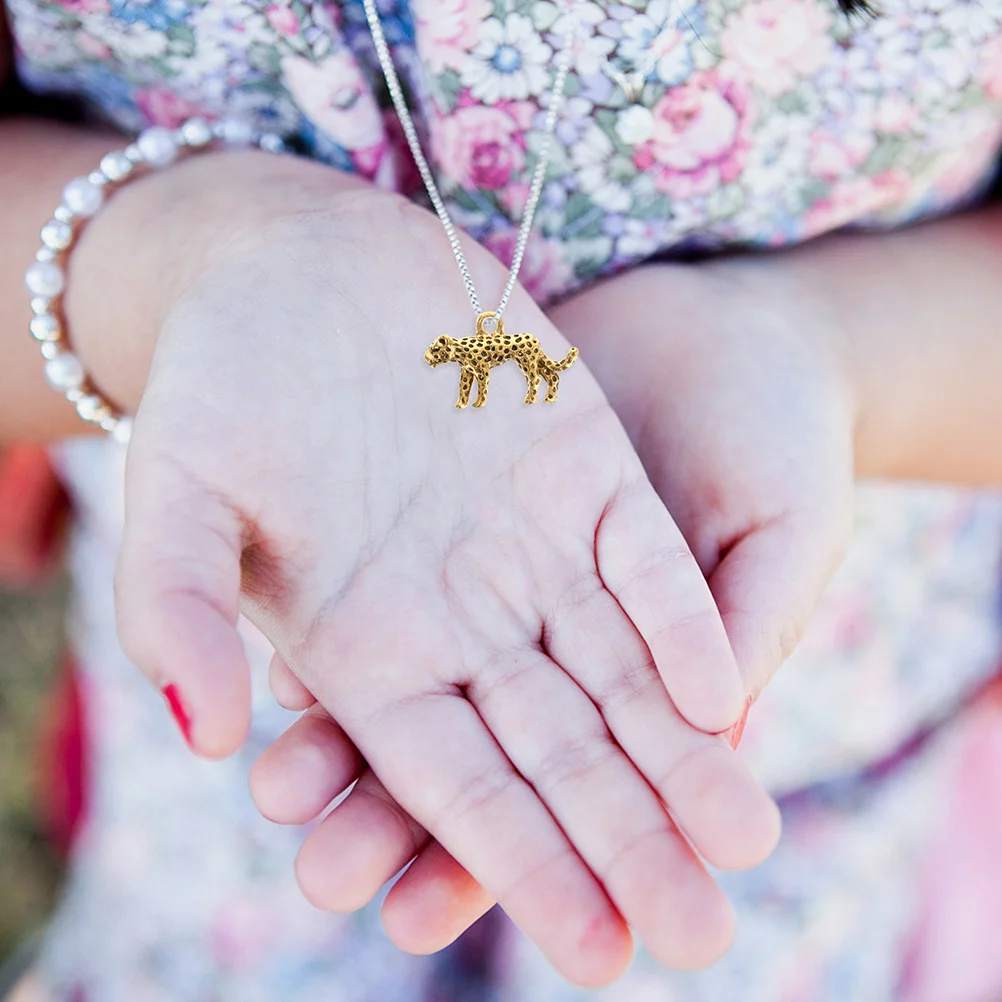 20Pcs Leopard Charms Unique DIY Jewelry Accessories for Necklaces Bracelets Keychains Zinc Alloy Animal Pendants