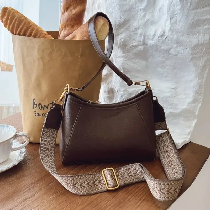

High-End Luxury Designer Minimalist Diaper Bags For Women Elegant Leather Tote Shoulder Bag Large Capacity Fashionable
