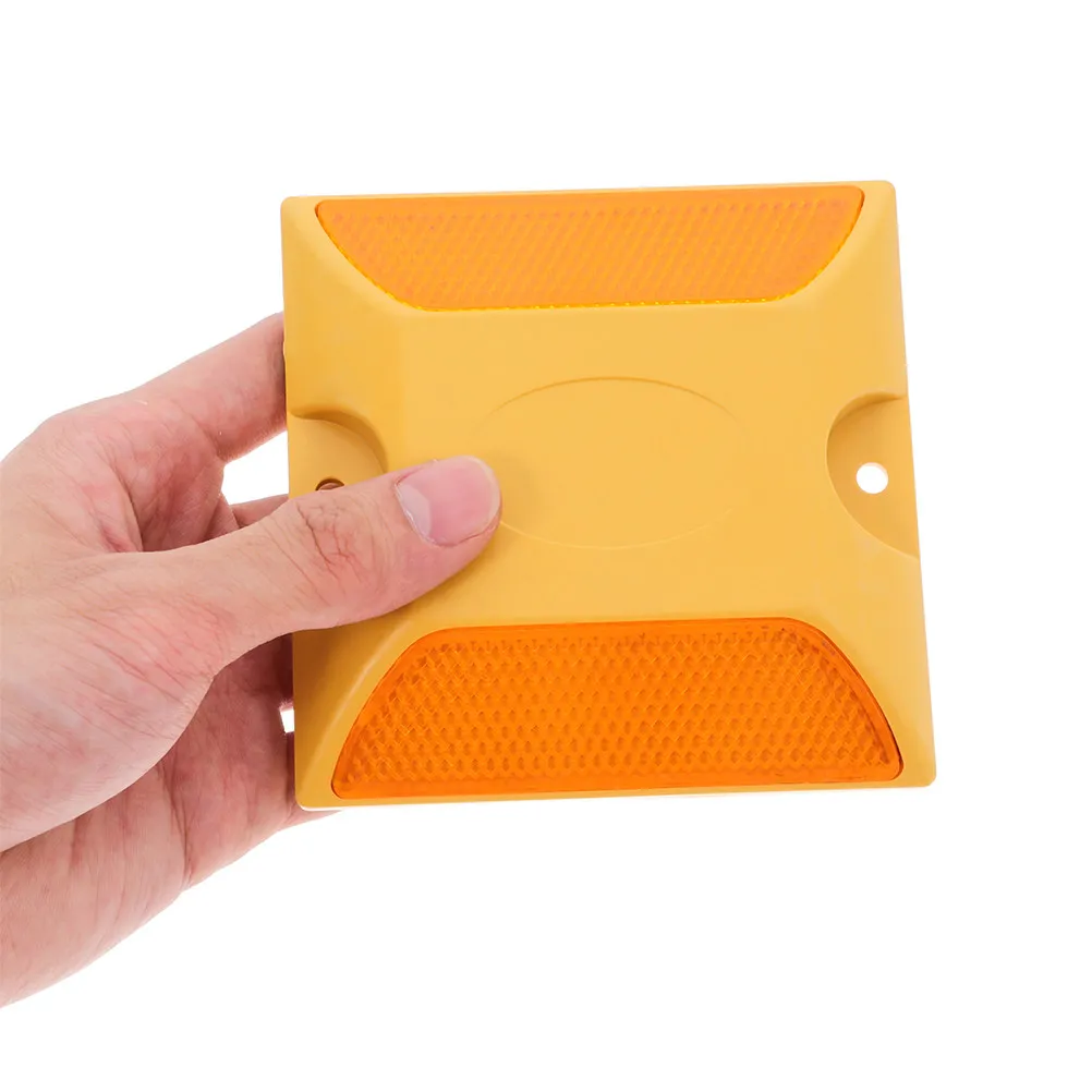 Reflective Road Markers Plastic Pavement Studs for Driveway Highway Parking Lot Temporary Permanent Installation High Visibility